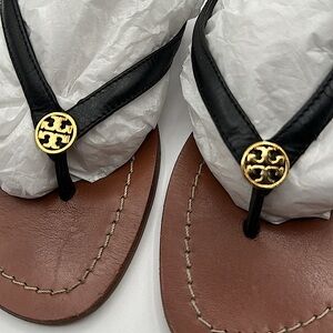 🎉3xHP🎉  Tory Burch Black Leather Flip Flops Size 7.5